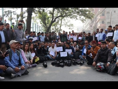 Federation of Nepalese Journalists (FNJ) in agitation against murder, attack and arson and vandalism of media houses